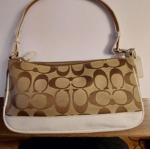 COACH SIGNATURE HANDBAG